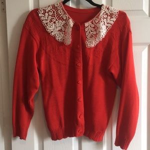 Sz M Vintage knit sweater w/ crocheted lace detail